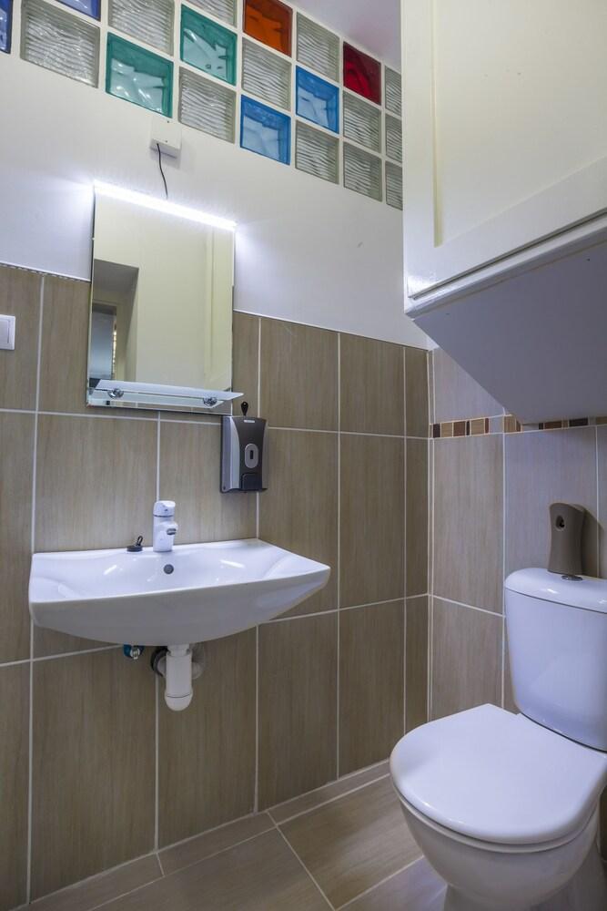 Luxury Air-Conditioned Rooms In Old Town Bratislava Buitenkant foto