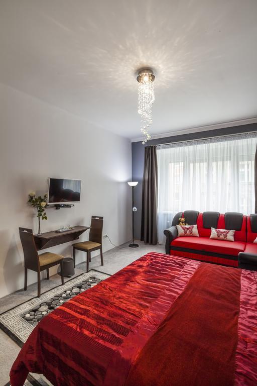 Luxury Air-Conditioned Rooms In Old Town Bratislava Buitenkant foto