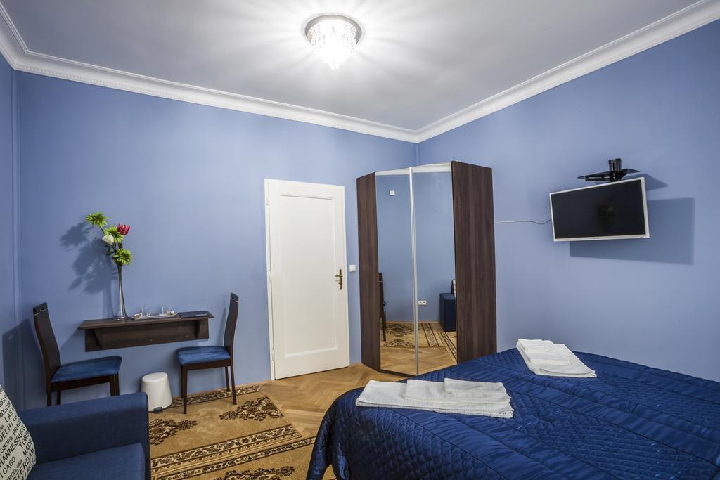 Luxury Air-Conditioned Rooms In Old Town Bratislava Buitenkant foto
